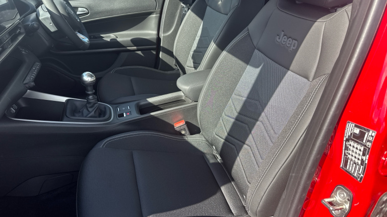 Jeep Avenger 1.2 Altitude 5dr Petrol Hatchback